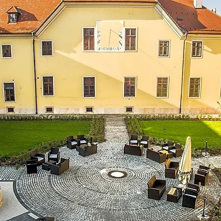 Klastrom Hotel Gyor
