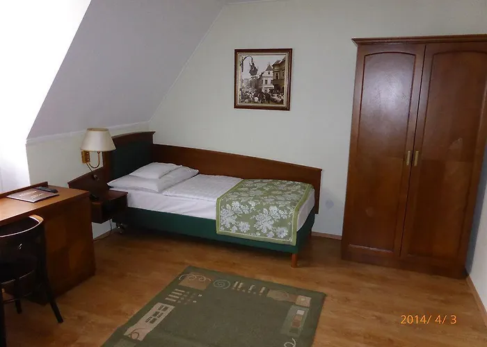 クラストロム 3* ジュール