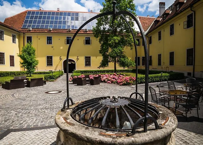 クラストロム 3* ジュール