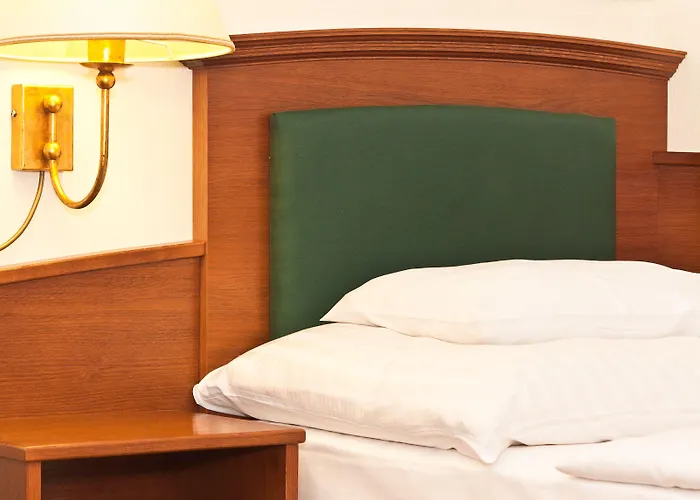 クラストロム ジュール