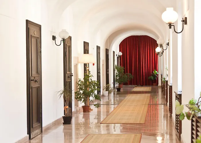 クラストロム 3*