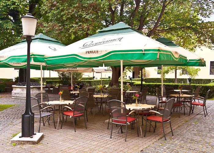 クラストロム 3* ジュール