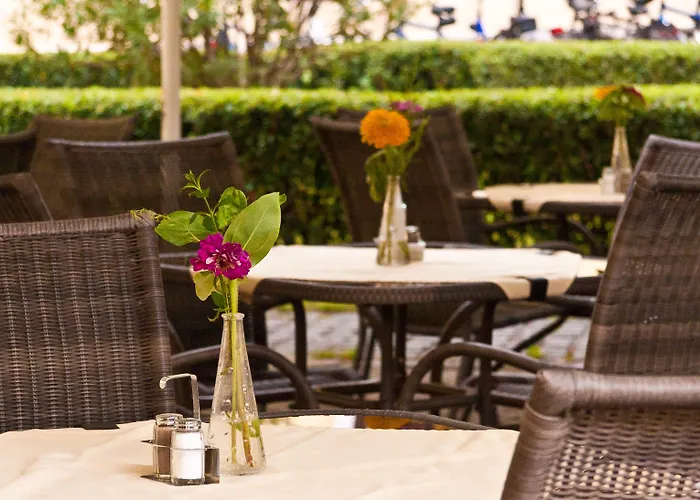 クラストロム ホテル ジュール