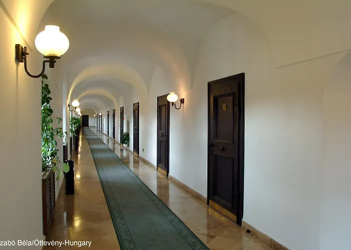 クラストロム ジュール