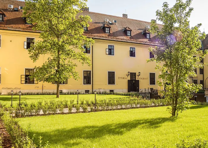 ホテル クラストロム