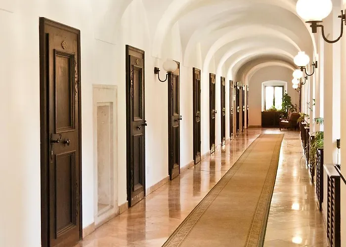 クラストロム ジュール